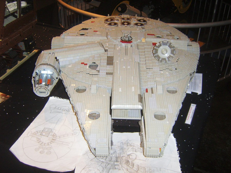 Illustration for article titled Crazy Guy Making Huge Minifig Scale Lego Corellian Corvette